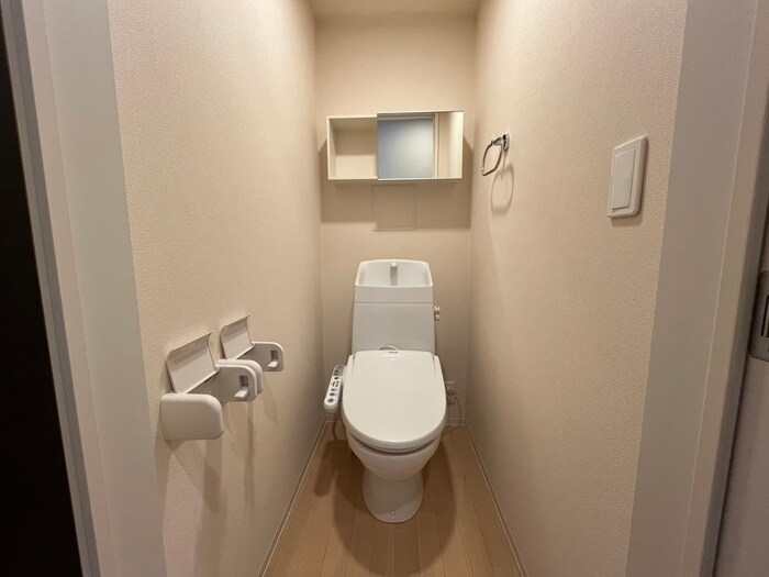 物件内観写真12　(トイレ)