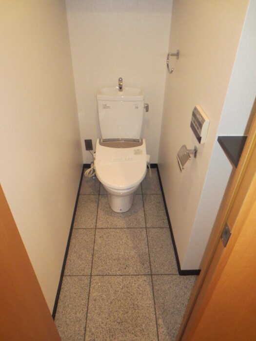 物件内観写真11　(トイレ)