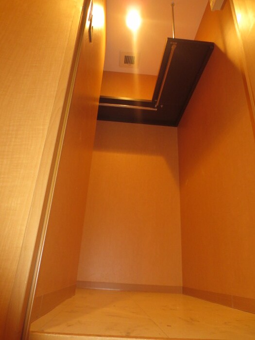 物件内観写真16　(収納)