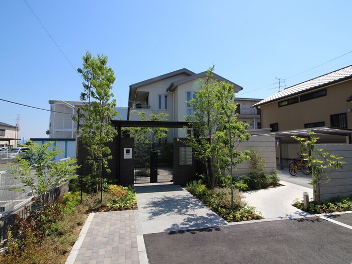 物件外観写真2　(外観写真)