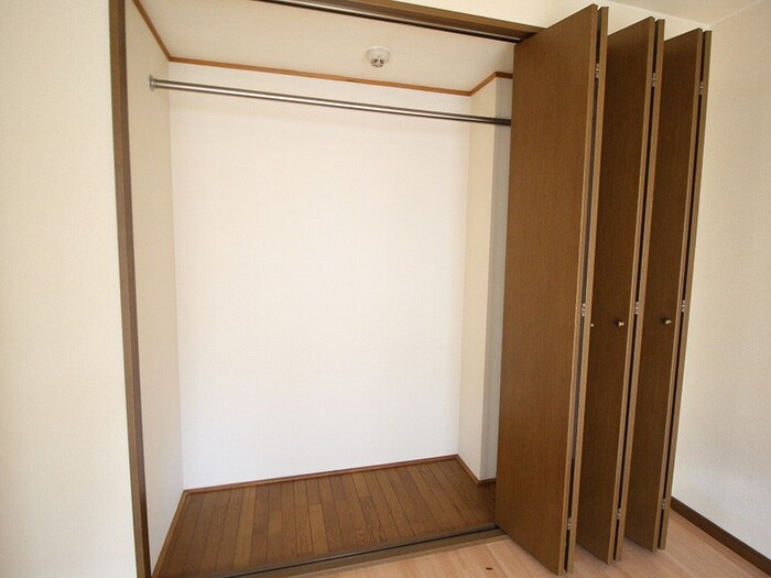 物件内観写真13　(収納)