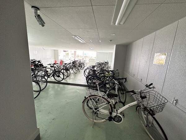 駐輪場