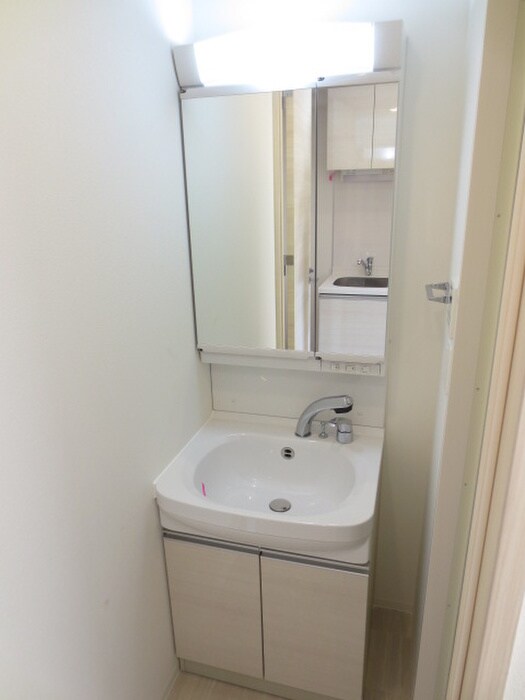 物件内観写真9　(洗面)