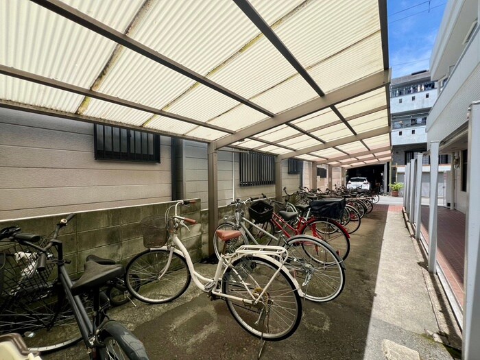 物件外観写真3　(駐輪場)