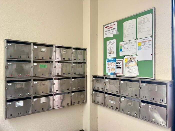 物件外観写真4　(エントランス部分)