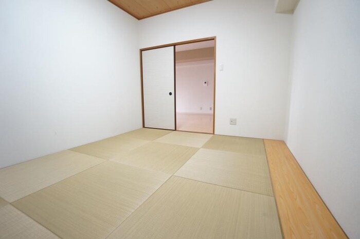 物件内観写真12　(居室)