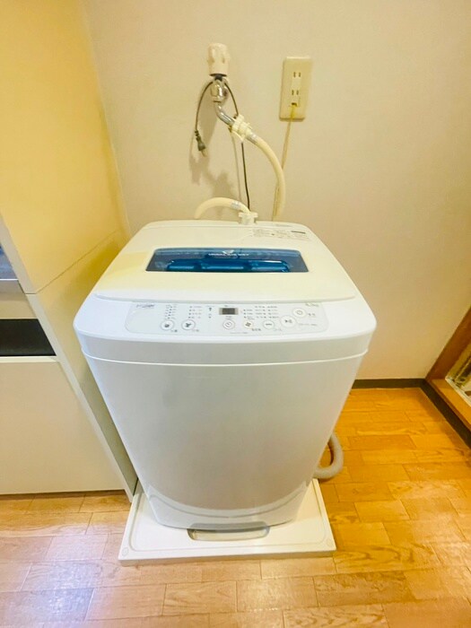 物件内観写真14　(洗濯機置場)