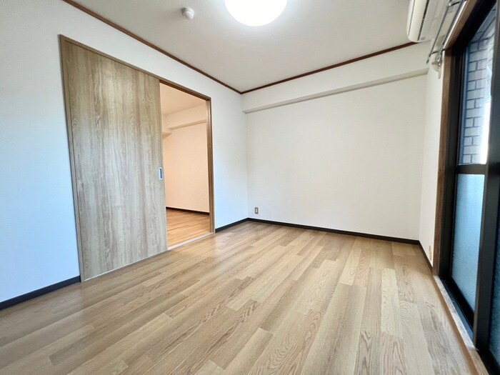 物件内観写真8　(居室)