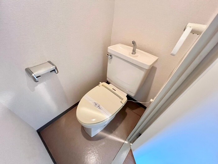 物件内観写真14　(トイレ)