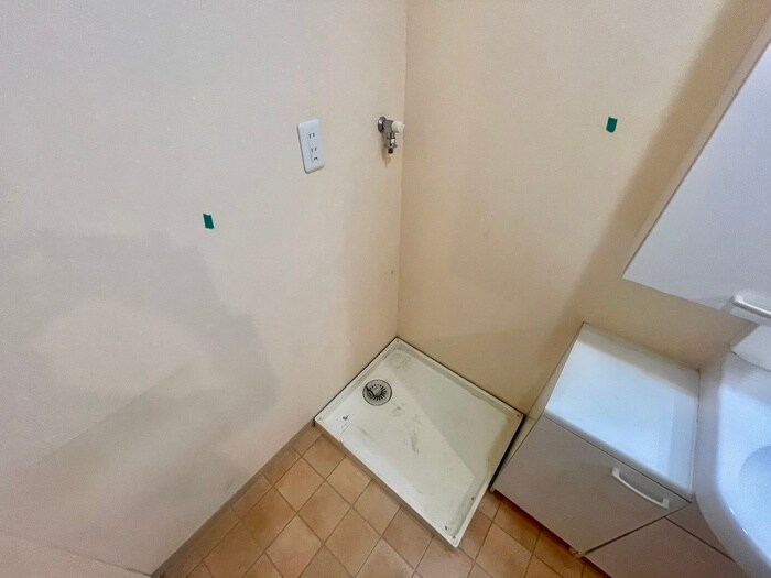 物件内観写真13　(洗濯機置場)