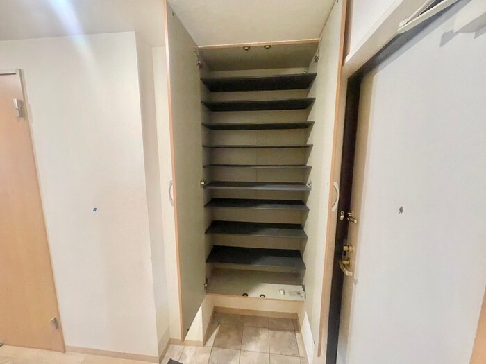 物件内観写真16　(靴箱)