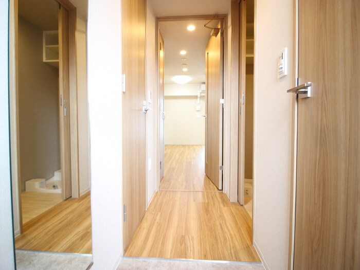 物件内観写真10　(廊下)