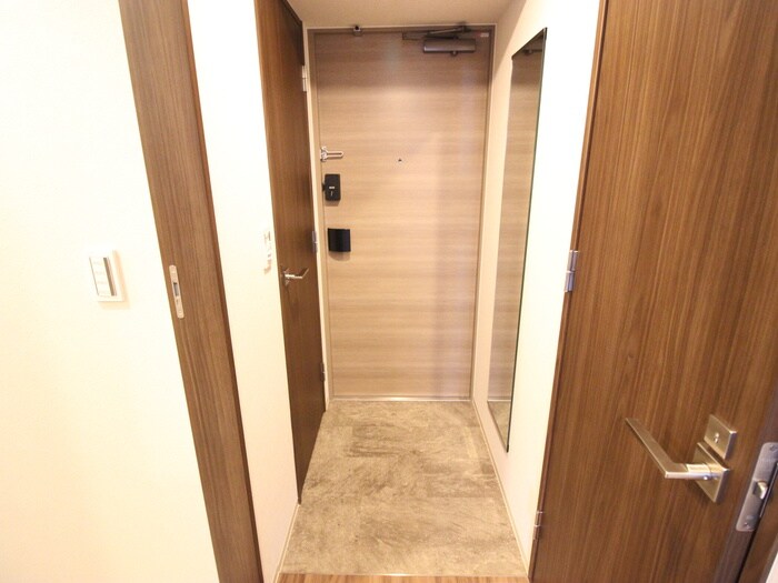 物件内観写真17　(玄関)