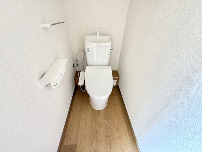 物件内観写真6　(トイレ)