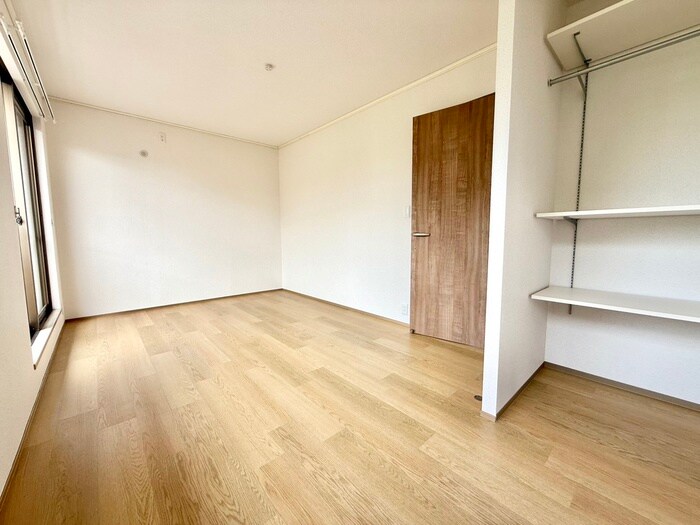 物件内観写真13　(居室)