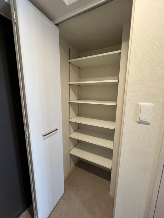 物件内観写真8　(靴箱)