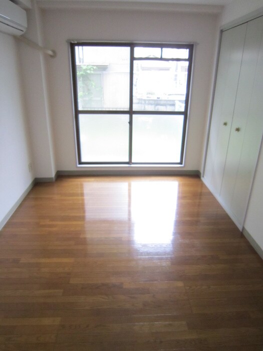 物件内観写真12　(室内からの展望)