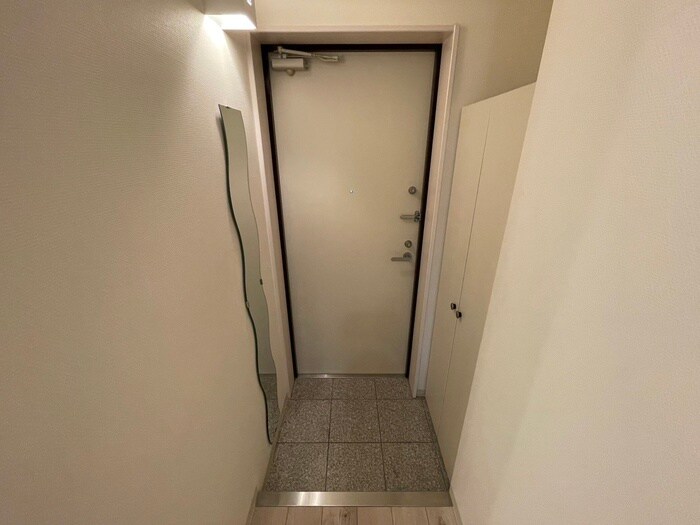 物件内観写真15　(玄関)