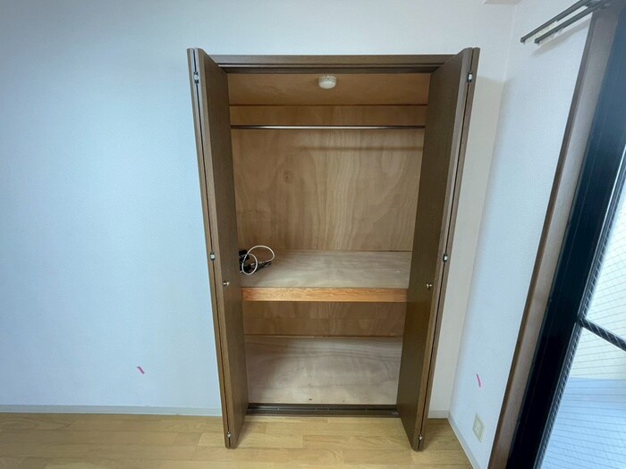 物件内観写真13　(収納)