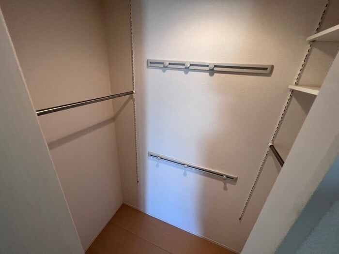 物件内観写真15　(収納)