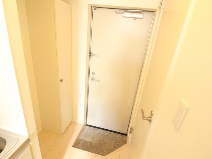 物件内観写真22　(玄関)
