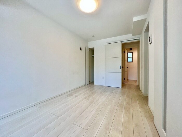 物件内観写真9　(居室)