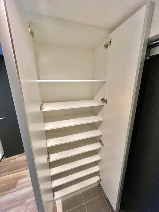 物件内観写真8　(靴箱)