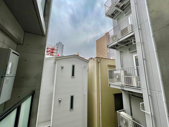 物件内観写真16　(室内からの展望)