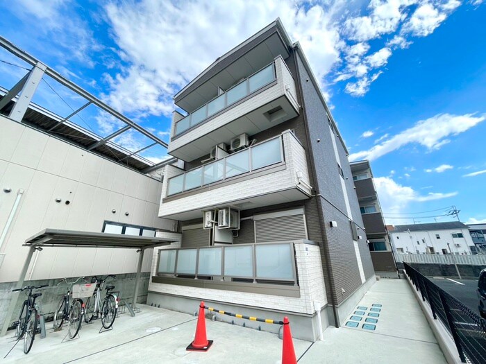 物件外観写真1　(外観写真)