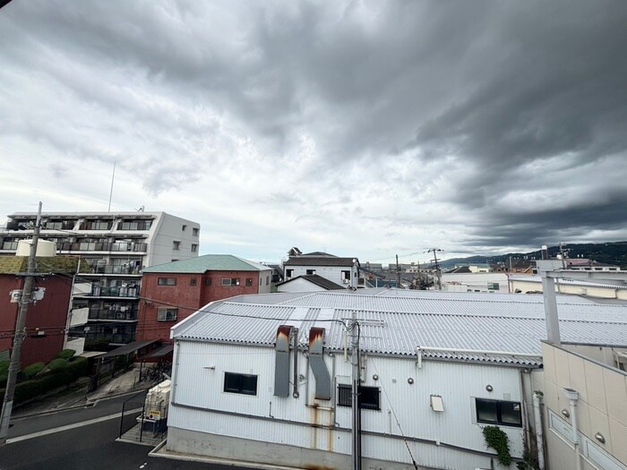 物件内観写真18　(室内からの展望)