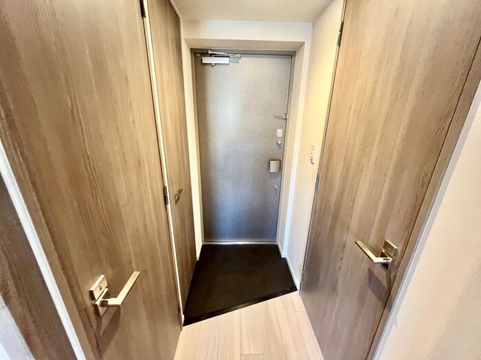 物件内観写真15　(玄関)