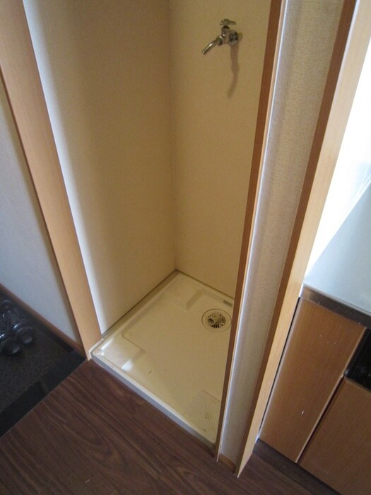 物件内観写真13　(洗濯機置場)