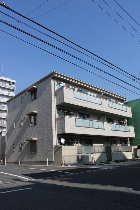 プティポ－ルリュウ外観写真