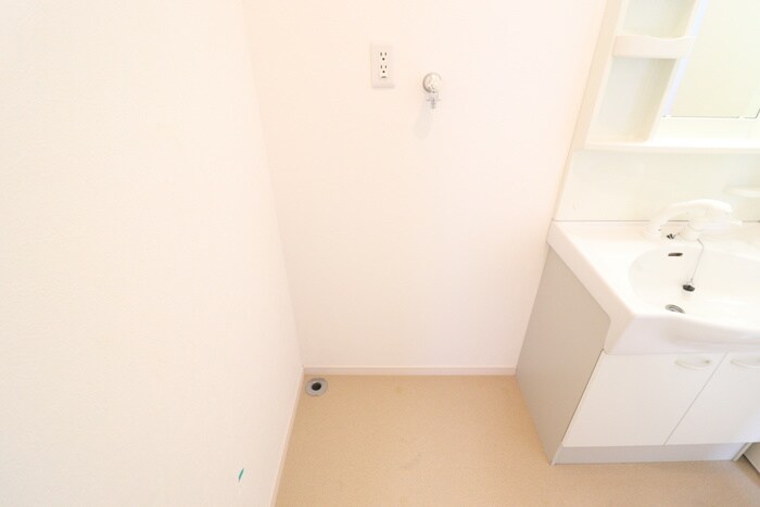 物件内観写真11　(洗濯機置場)