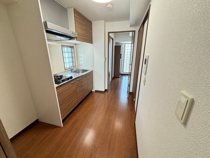 物件内観写真8　(廊下)