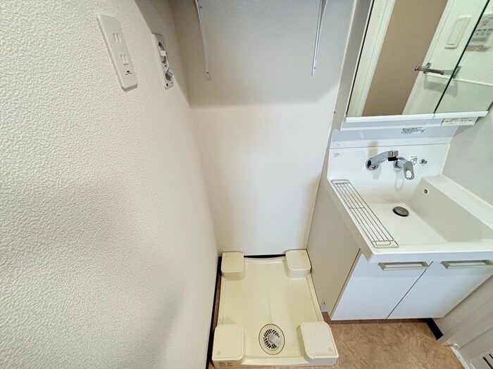 物件内観写真11　(洗濯機置場)