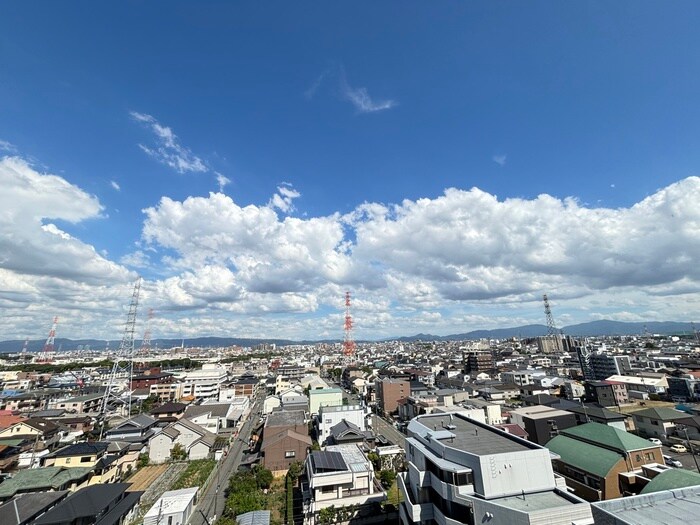 物件内観写真18　(室内からの展望)