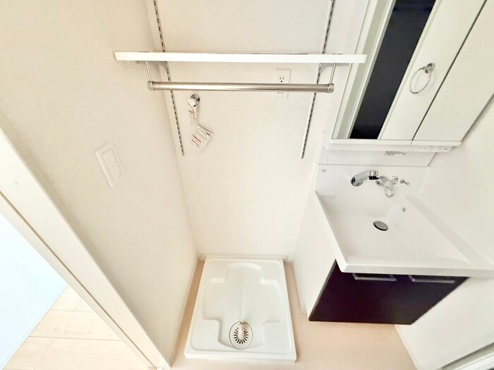 物件内観写真15　(洗濯機置場)