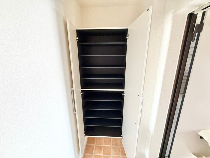 物件内観写真17　(靴箱)