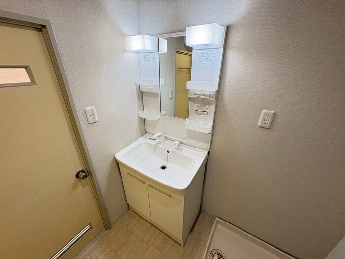 物件内観写真9　(洗面)