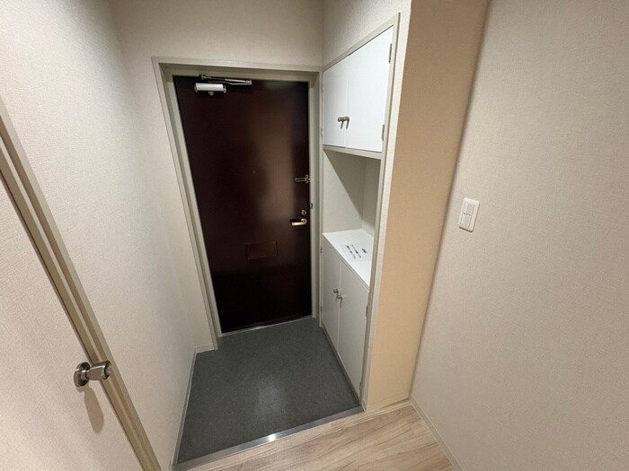 物件内観写真15　(玄関)