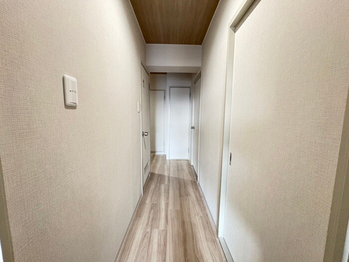 物件内観写真17　(廊下)