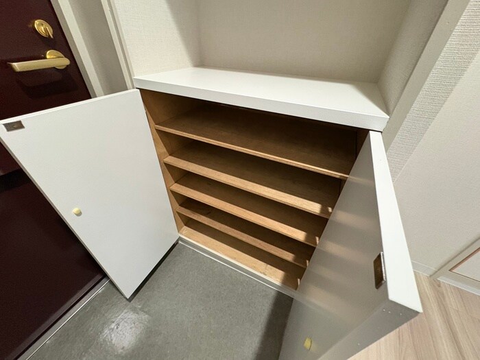 物件内観写真18　(靴箱)