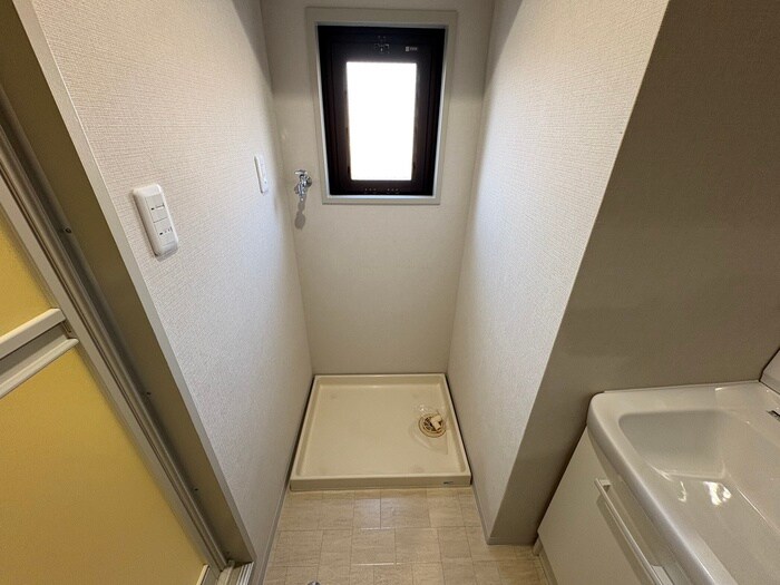 物件内観写真19　(洗濯機置場)