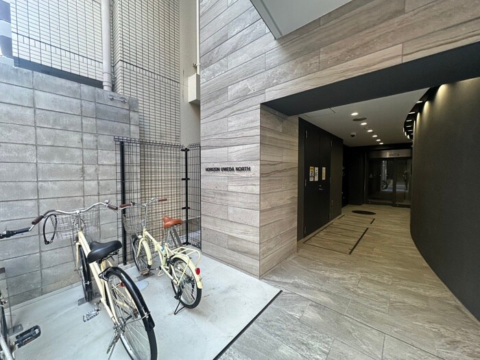 物件外観写真5　(駐輪場)