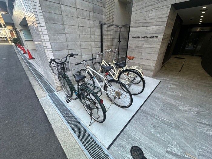 物件外観写真6　(駐輪場)