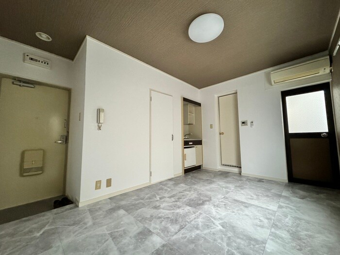 物件内観写真9　(居室)