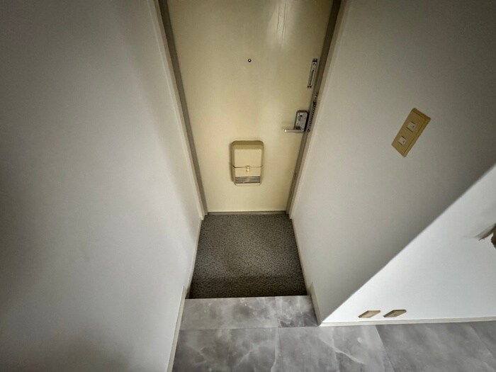物件内観写真22　(玄関)