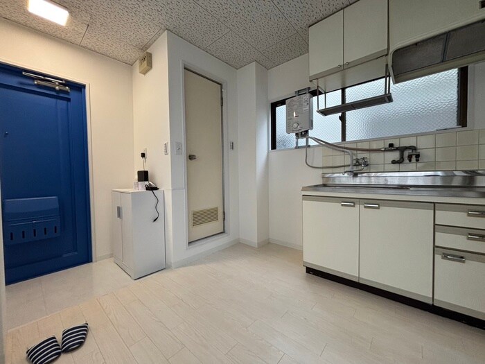 物件内観写真8　(居室)