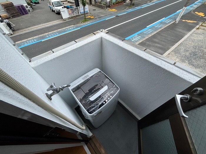 物件内観写真12　(洗濯機置場)